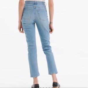 Everlane Cheeky Straight Jeans in light wash